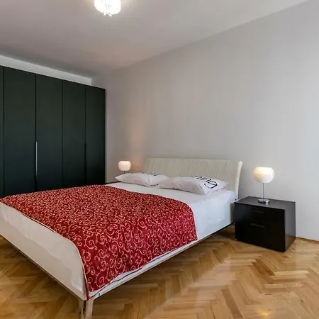 Luxury Litric Apartment Podstrana